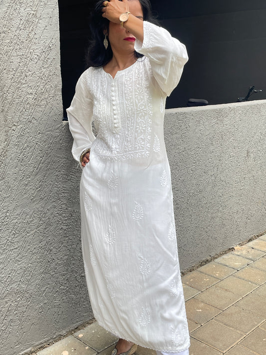 Muslin Chikankari Solid Women's Long Kurta - White
