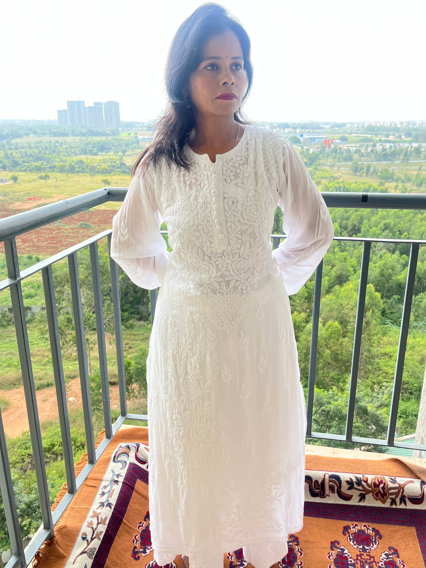 Viscose Chikankari Solid Women's Long Kurta set with Inner - White