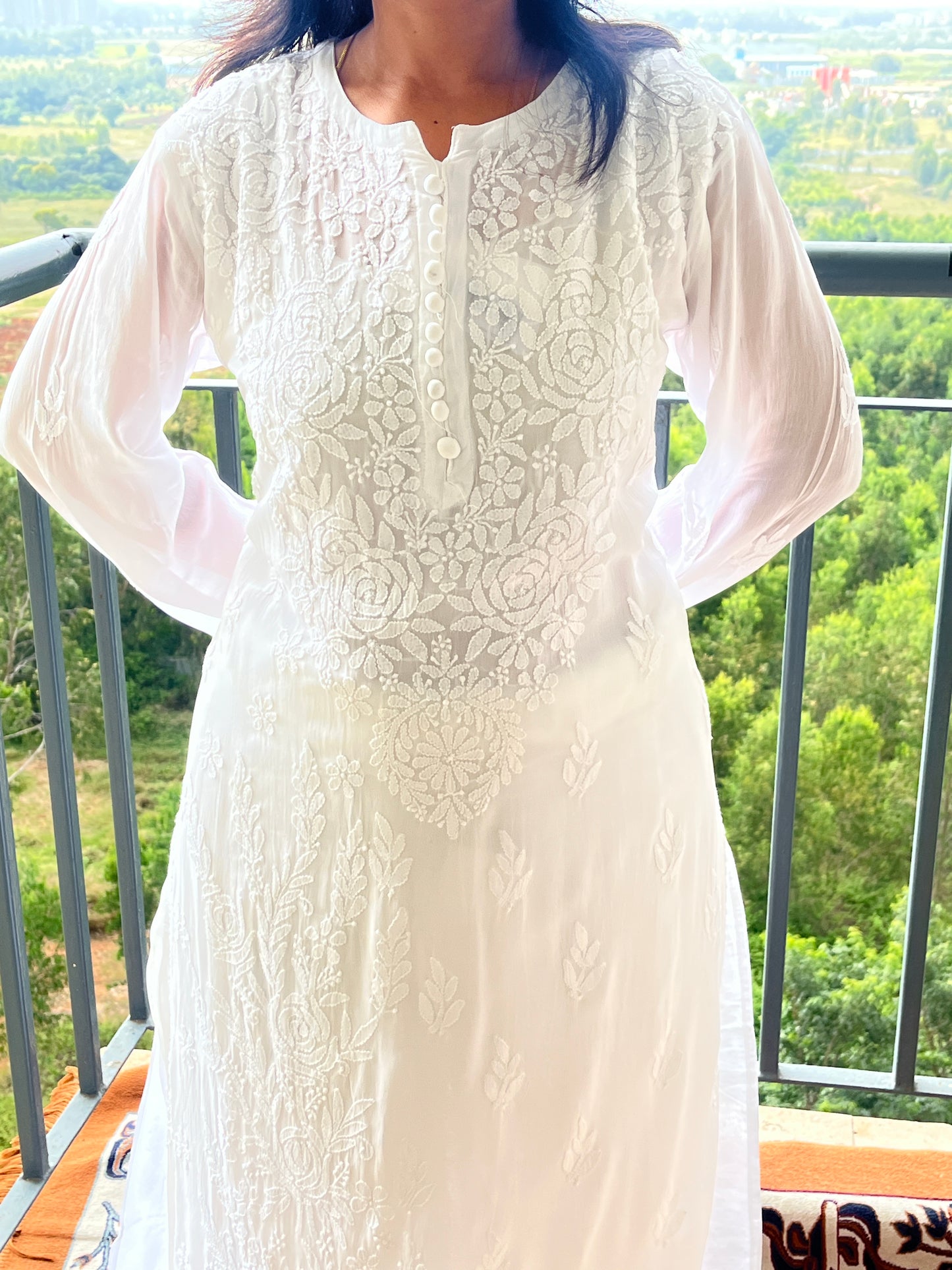 Viscose Chikankari Solid Women's Long Kurta with Inner - White